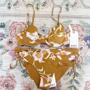 Roxy Womens Floral Bikini Swimsuit Size S/M Beach Classic Surfing Vacation NWT